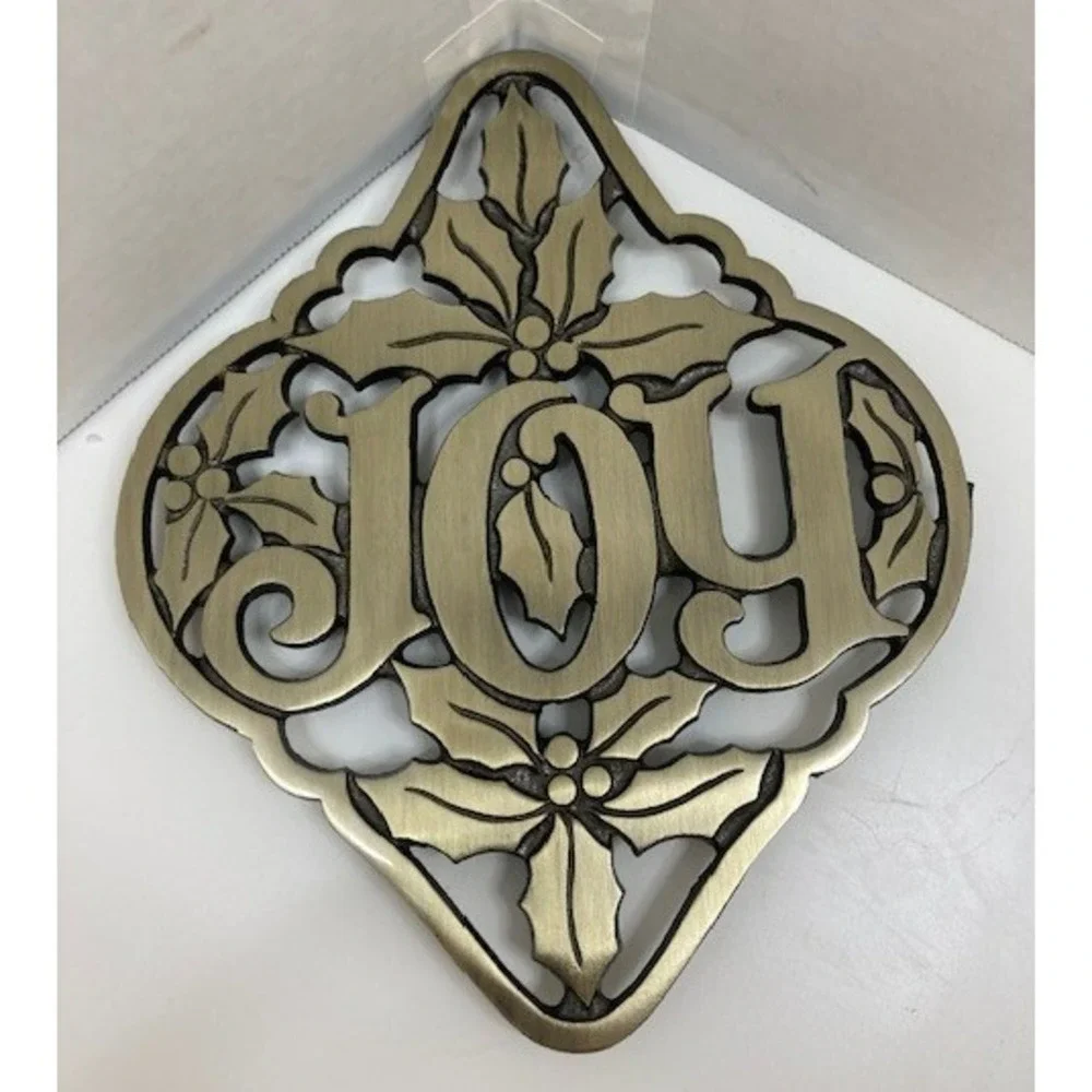 Vintage Avon‎ Holly & Joy Holiday Christmas Cast Iron Brass Finish Trivet NIB
